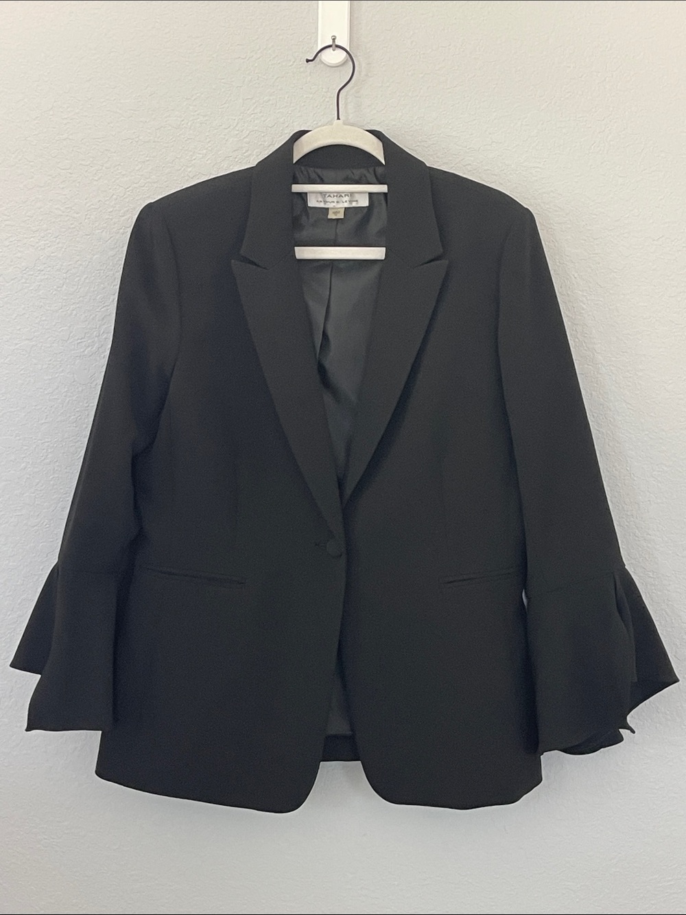 Tahari Arthur S. Levine Black Bell Sleeve Blazer Jacket Size 12